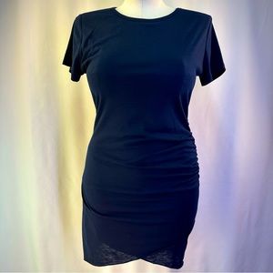 *NWT BTFBM Navy Short Sleeve Lined One Side Ruched Mid Length Dress Size L